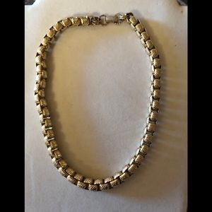Vintage Sarah Coventry necklace!